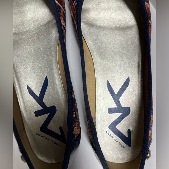 Anne Klein Sport Slip-On Women’s Flat Shoes, Size 6M, Navy Blue/Plaid - Picture 4 of 8